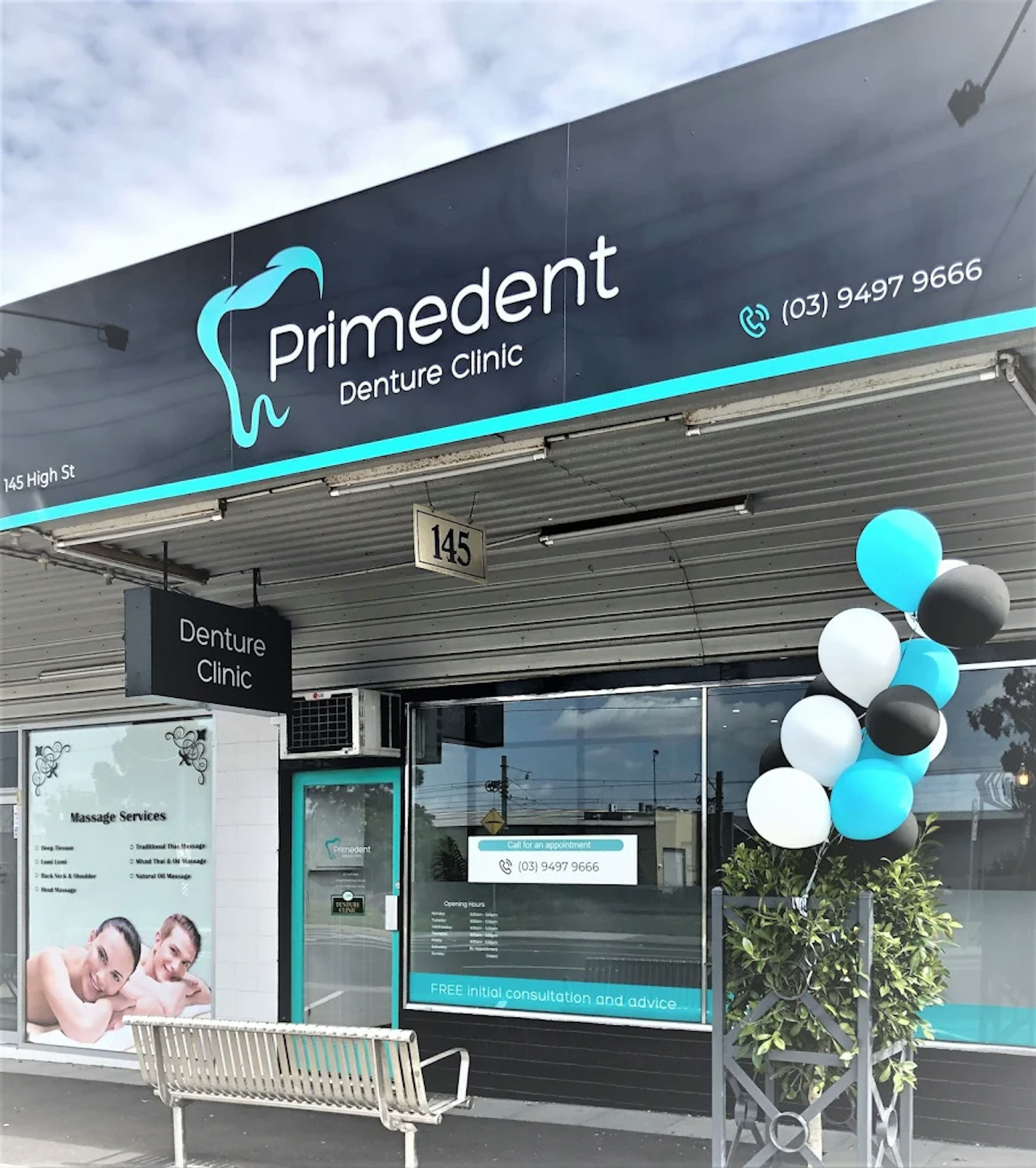 Dental prosthetist consulting with a patient at Primedent Denture Clinic in Melbourne